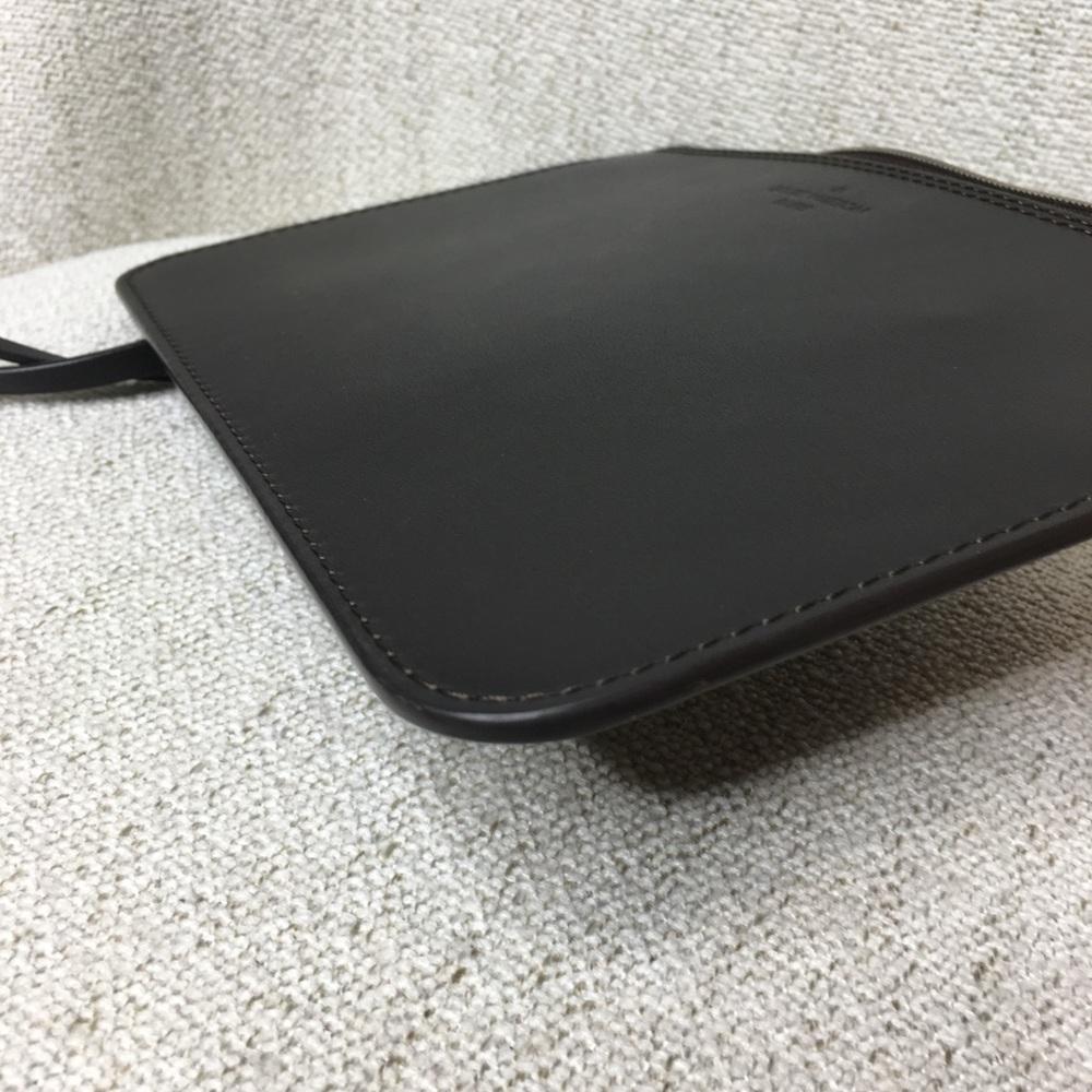 Authentic Louis Vuitton chocolate brown pouch with nametag EXCELLENT CONDITION - Picture 9 of 12